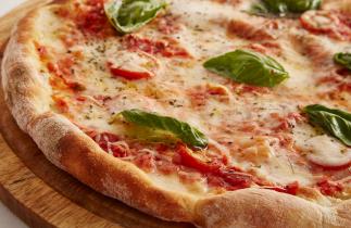 ¡Crea tu propia pizza con toppings ilimitados!